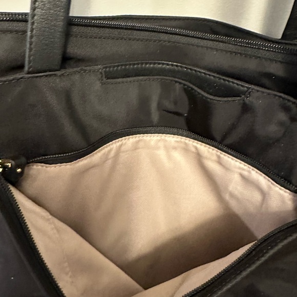 Tumi Classic Black Tote Bag - Picture 6 of 7